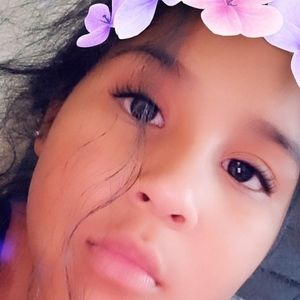 Meet your Posher, Sheyla